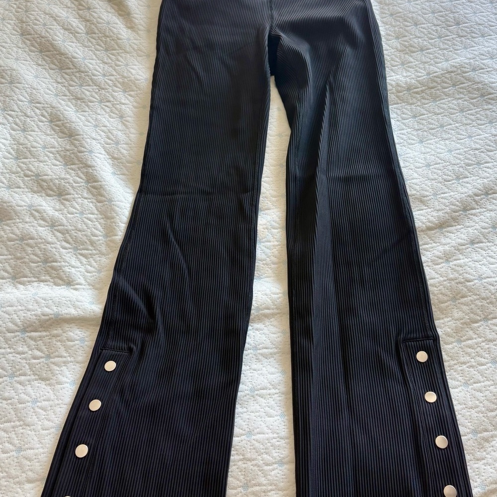 Athleta Elation Rib Snap Pant